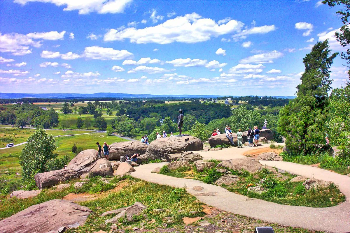 2-Day Guide: Key Landmarks on Carvoeiro Walking Tours