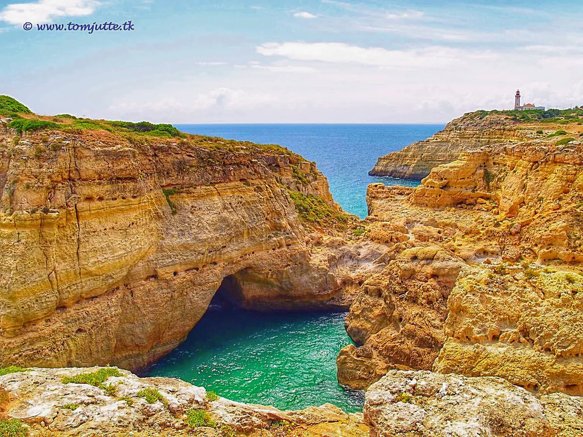 10 Top Photo Spots on Carvoeiro Walks for 2026