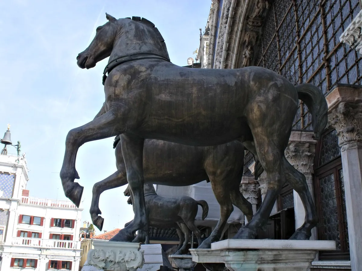 10 Hidden Statues in Silves Old Town to Visit in 2026