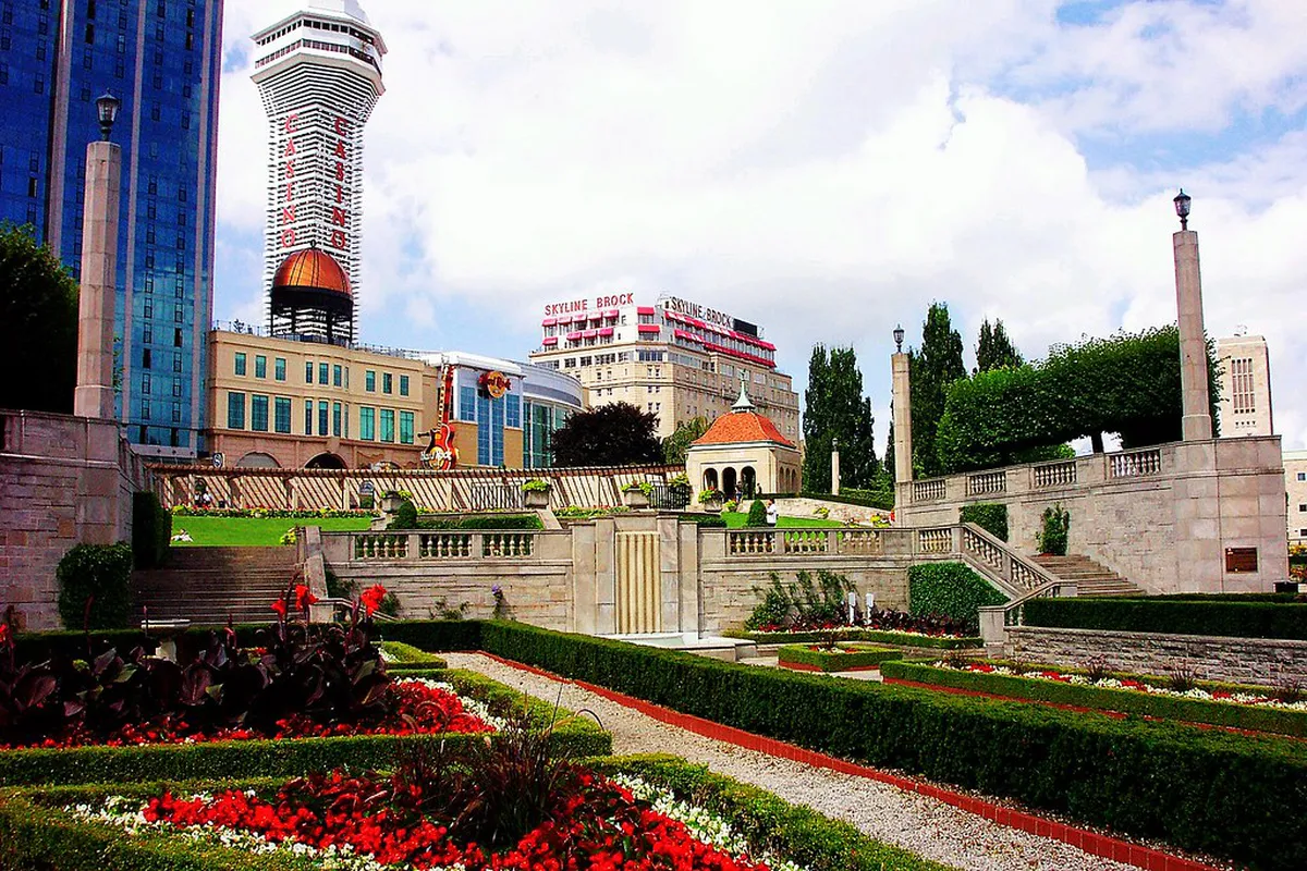 1-Day Must See Landmarks on Silves Walking Tour Guide